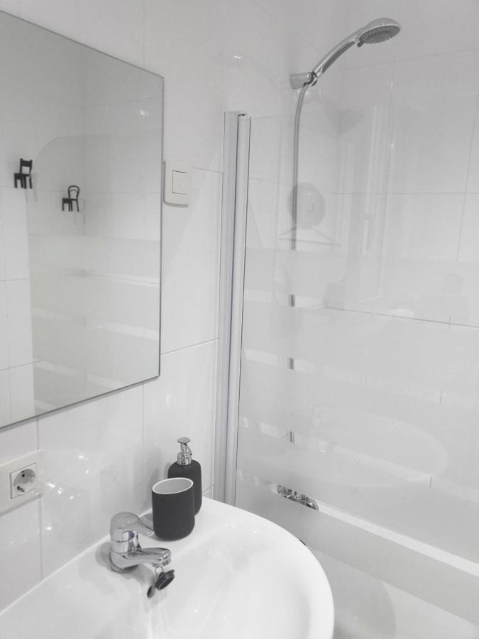 Byhouse Matias Lopez 78 Apartment Sarria Bagian luar foto